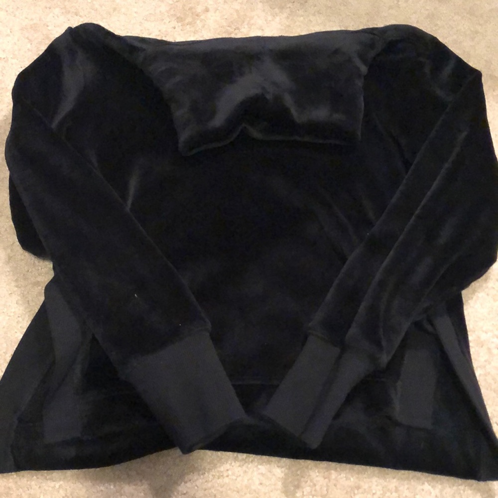 Athleta fleece turtle neck- worn once like new